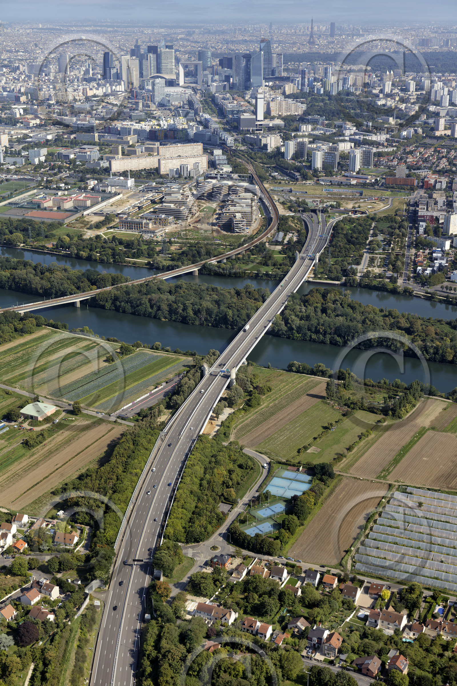 Le département des Yvelines (Région Ile-de-France) en vues aériennes obliques